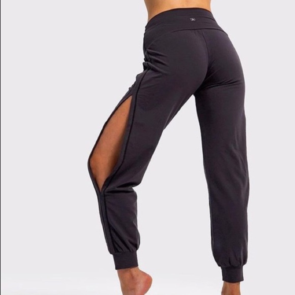 Namastetics side slit yoga joggers size S!